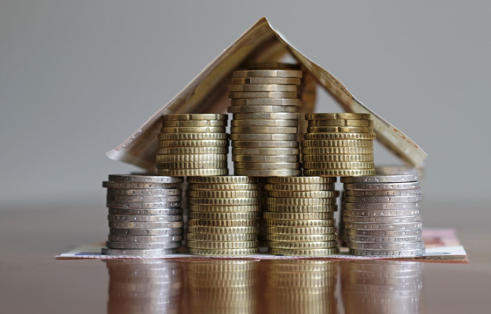 You are currently viewing Maximizing Savings: Tips for Refinancing Your Home the Halal Way